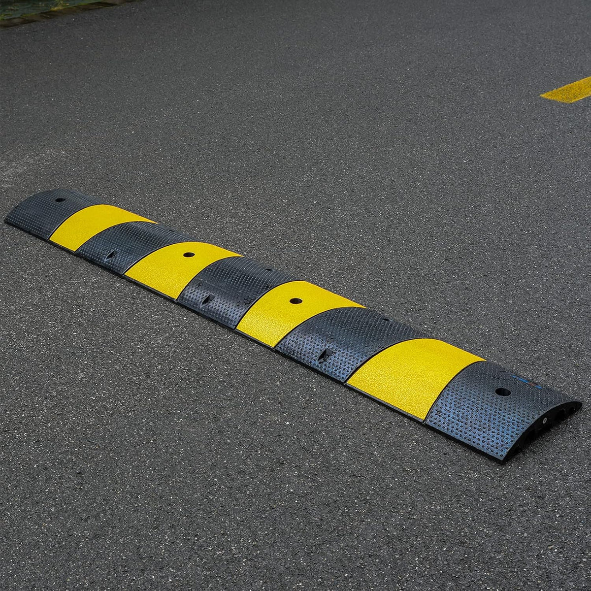 6FT Rubber Modular Speed Bump with 4 Bolts Q618347
