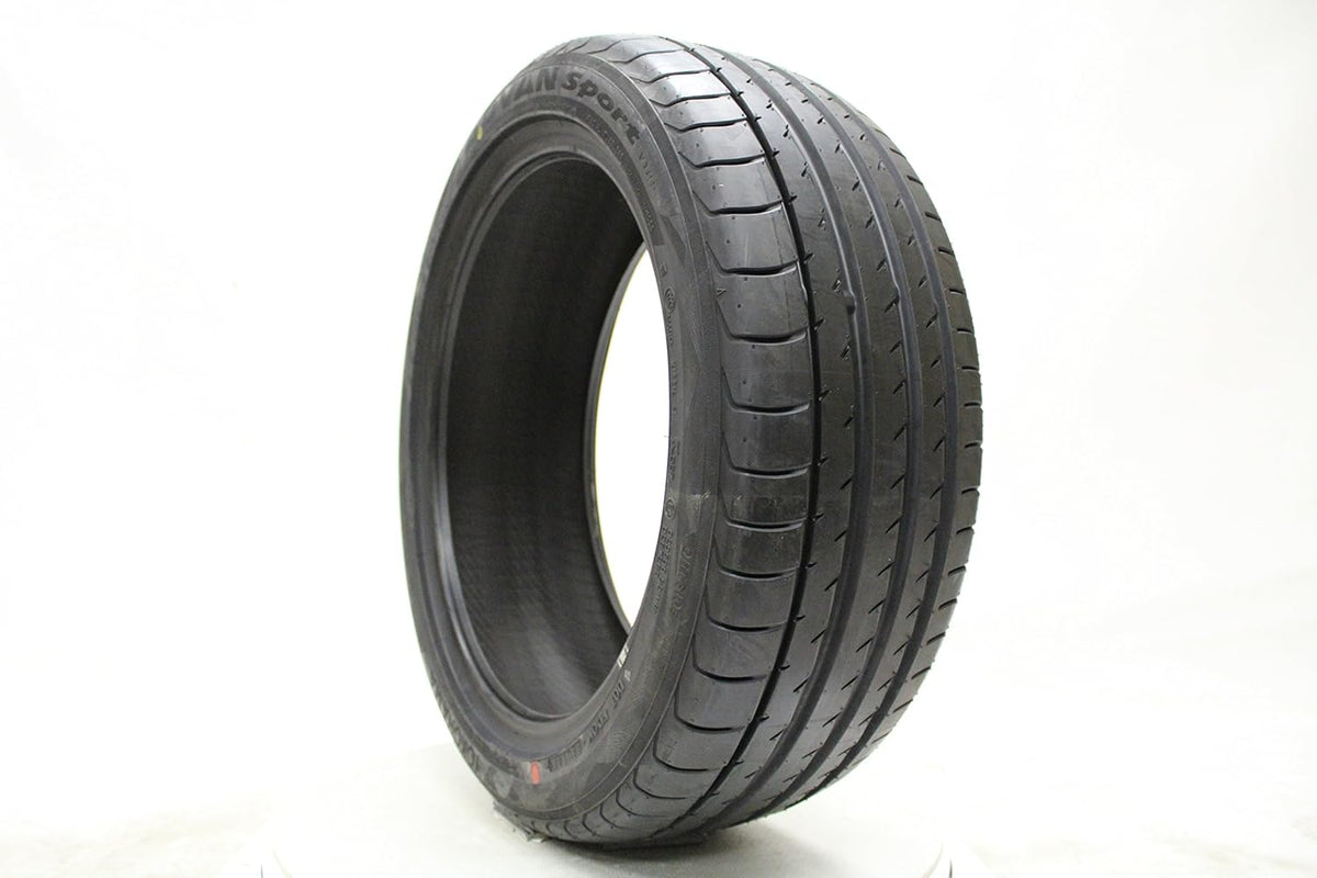 255/35ZR18 Performance Tire O744