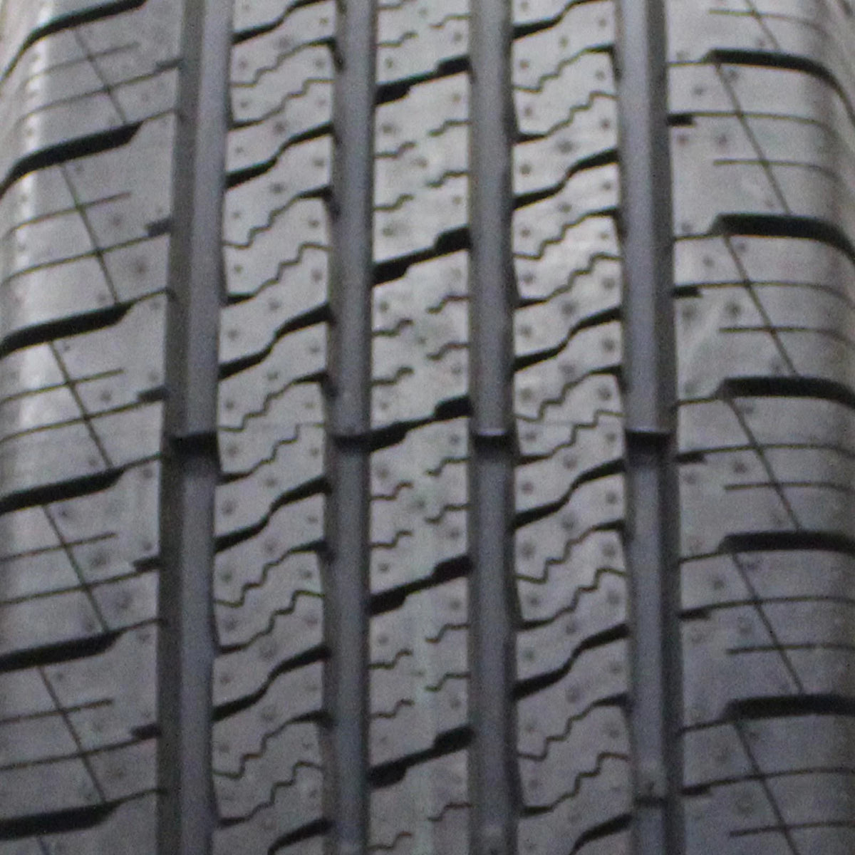 P255/65R17 110H Highway Tire K702143