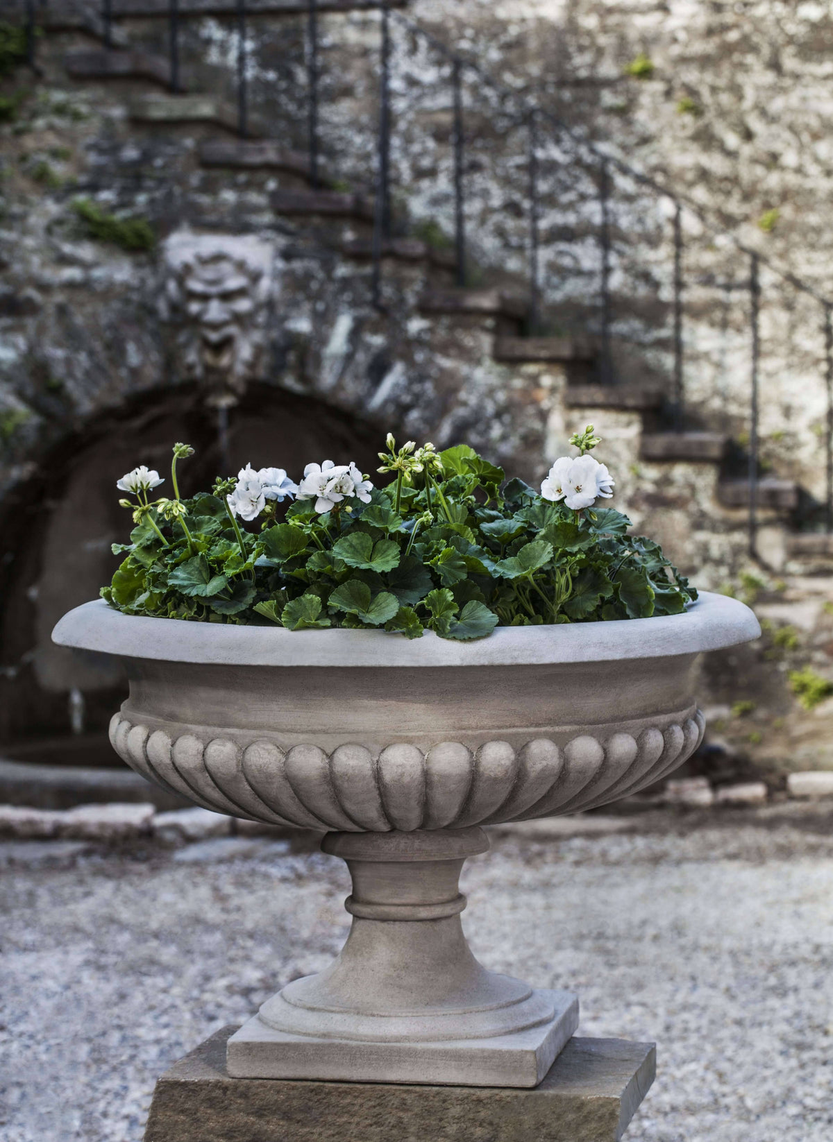 Natural Urn J58590