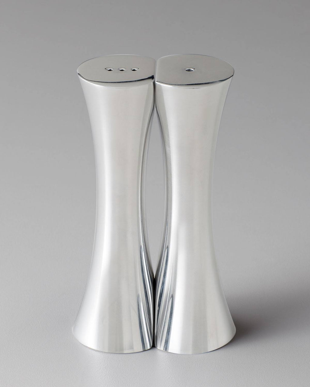 Silver Salt and Pepper Shaker Set of 2 I543