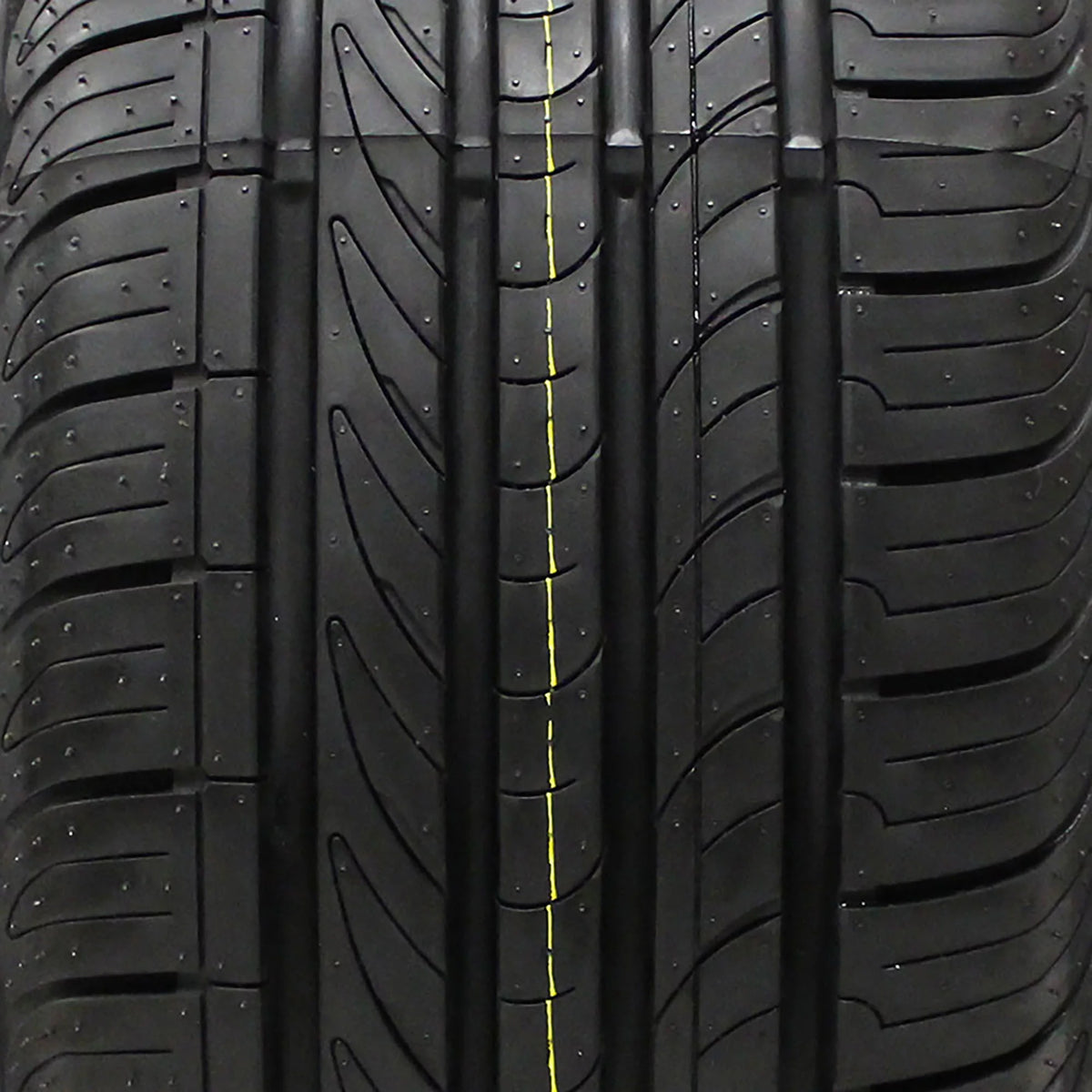 P205/55R16 89H Passenger Tire U830916